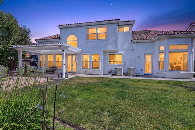 4686 Pine Valley Cir, Stockton, CA 95219