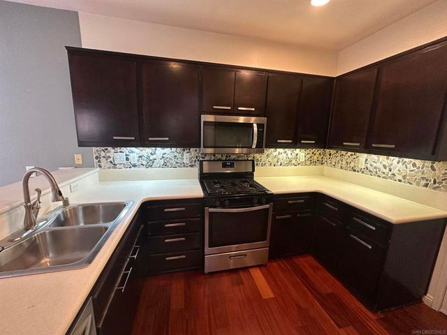 2845 W Canyon, San Diego, CA 92123