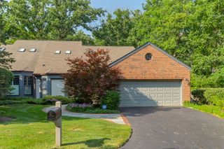 45 Warrington Drive, Lake Bluff, IL 60044