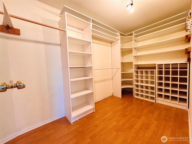 22533 13th Avenue S, Des Moines, WA 98198