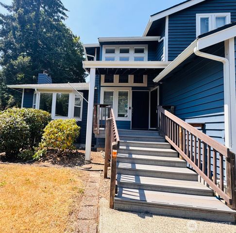 22533 13th Avenue S, Des Moines, WA 98198