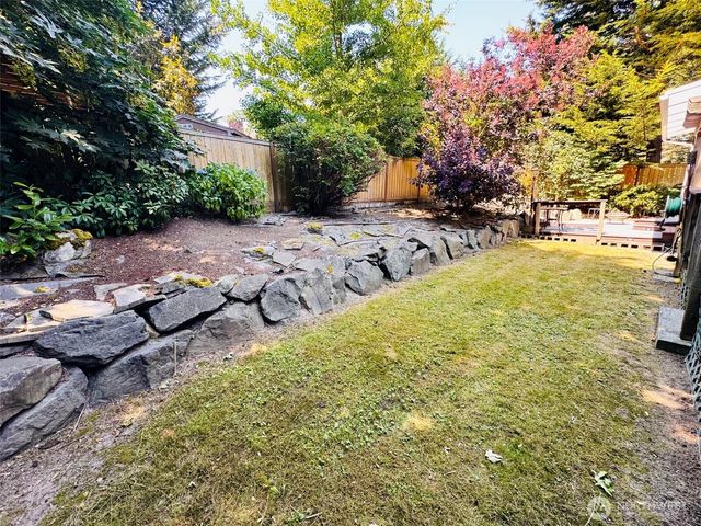 22533 13th Avenue S, Des Moines, WA 98198
