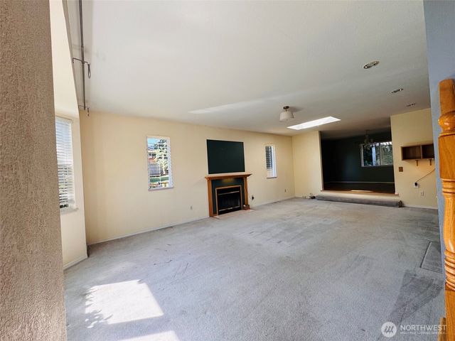 22533 13th Avenue S, Des Moines, WA 98198