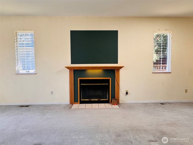22533 13th Avenue S, Des Moines, WA 98198