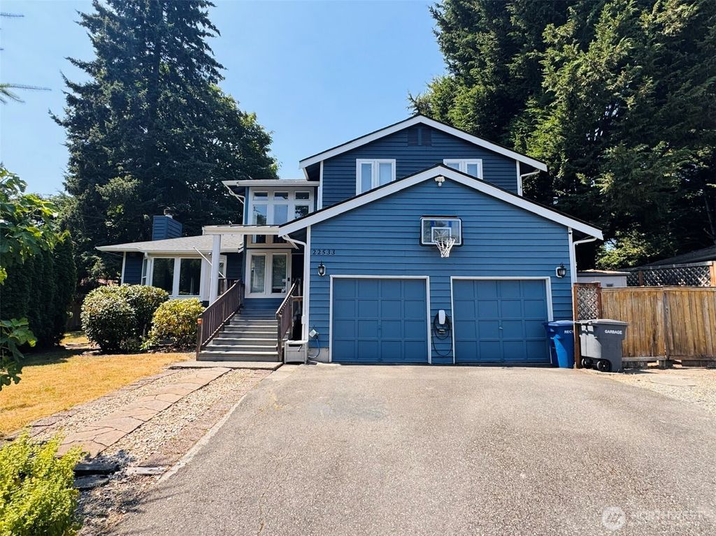 22533 13th Avenue S, Des Moines, WA 98198