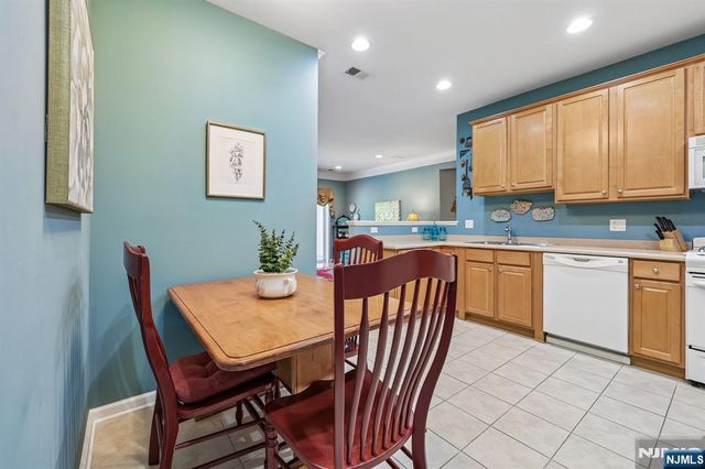 7111 Warrens Way, Wanaque, NJ 07465