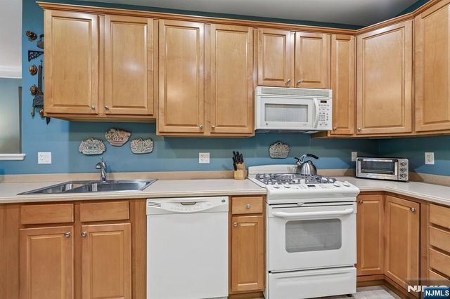 7111 Warrens Way, Wanaque, NJ 07465