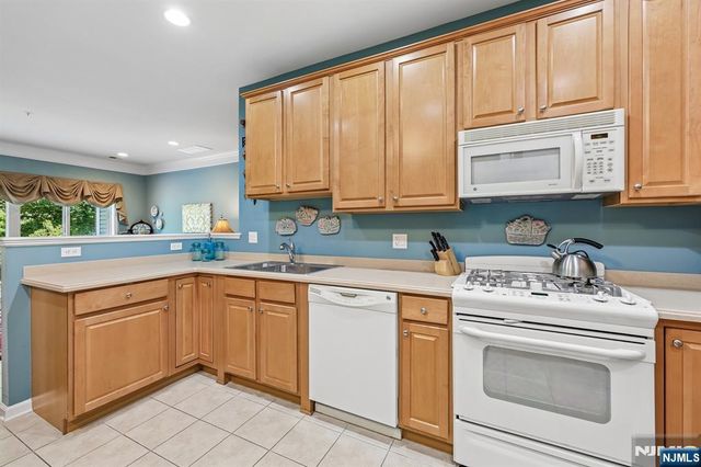 7111 Warrens Way, Wanaque, NJ 07465