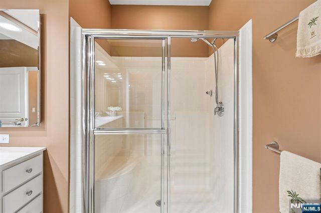 7111 Warrens Way, Wanaque, NJ 07465