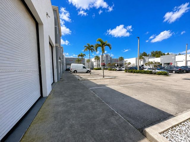 3300 NW 112th Avenue 11, Doral, FL 33172