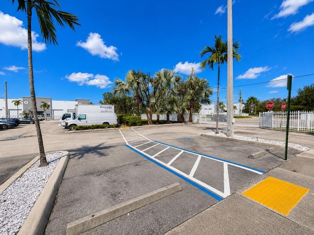 3300 NW 112th Avenue 11, Doral, FL 33172