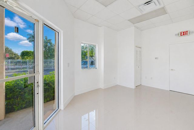 3300 NW 112th Avenue 11, Doral, FL 33172