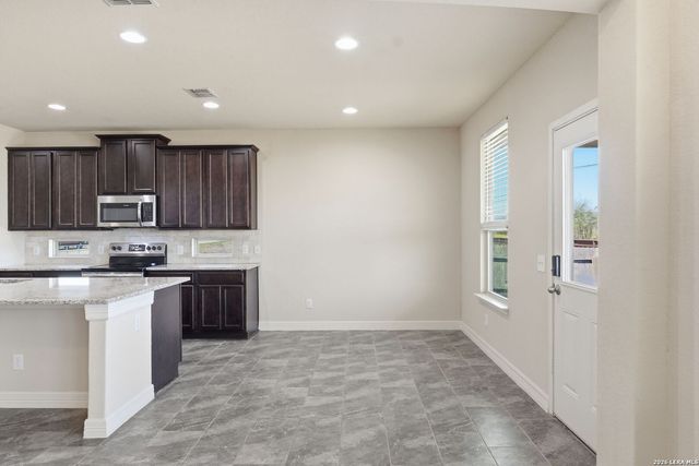 5044 Forest Oak, Schertz, TX 78108