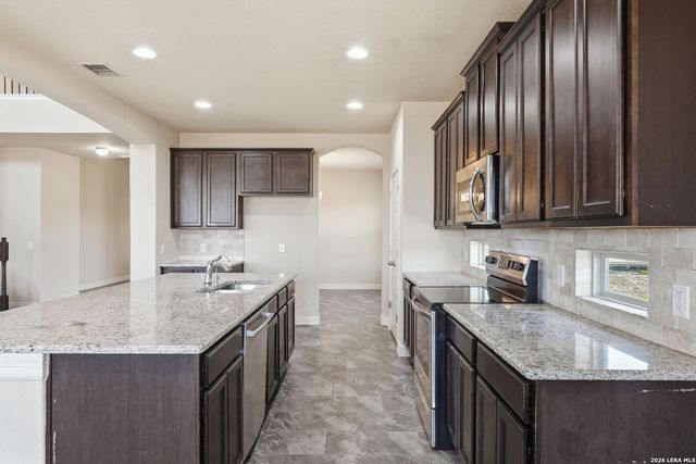 5044 Forest Oak, Schertz, TX 78108