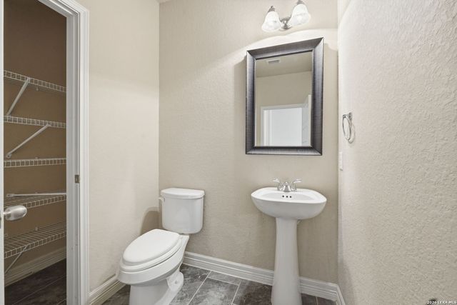 5044 Forest Oak, Schertz, TX 78108