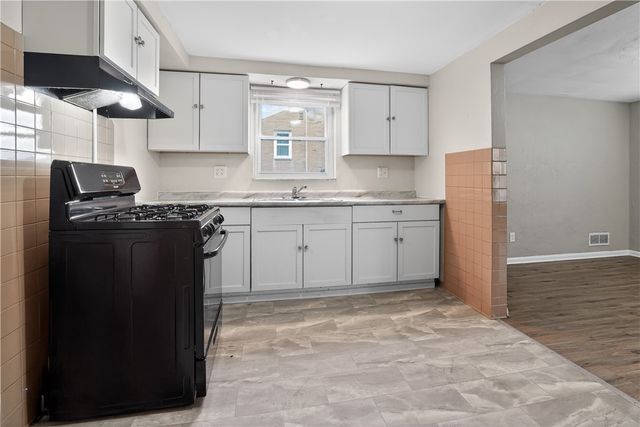 1322 Romine Ave, Port Vue, PA 15133
