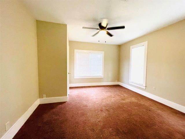 229 E Saunders Street, League City, TX 77573