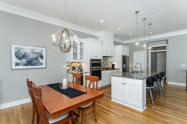 1062 Fox Hill Lane SW, Rochester, MN 55902