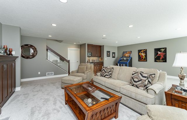 1062 Fox Hill Lane SW, Rochester, MN 55902
