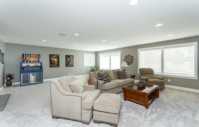 1062 Fox Hill Lane SW, Rochester, MN 55902