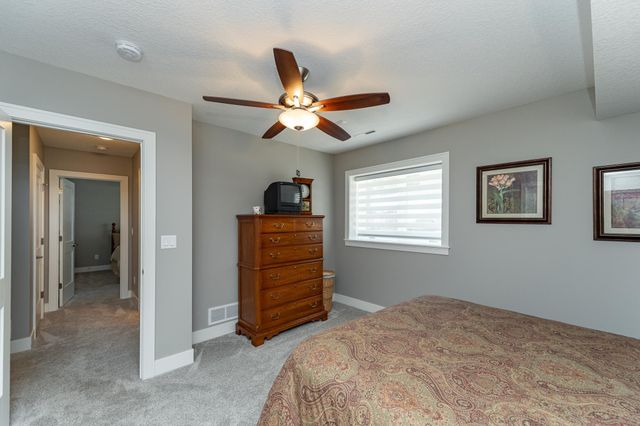 1062 Fox Hill Lane SW, Rochester, MN 55902