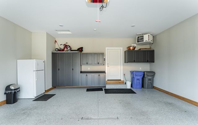 1062 Fox Hill Lane SW, Rochester, MN 55902