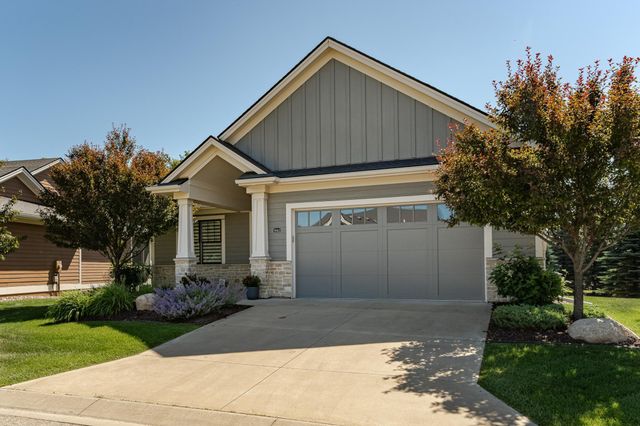 1062 Fox Hill Lane SW, Rochester, MN 55902