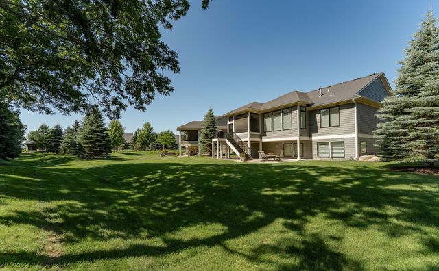 1062 Fox Hill Lane SW, Rochester, MN 55902
