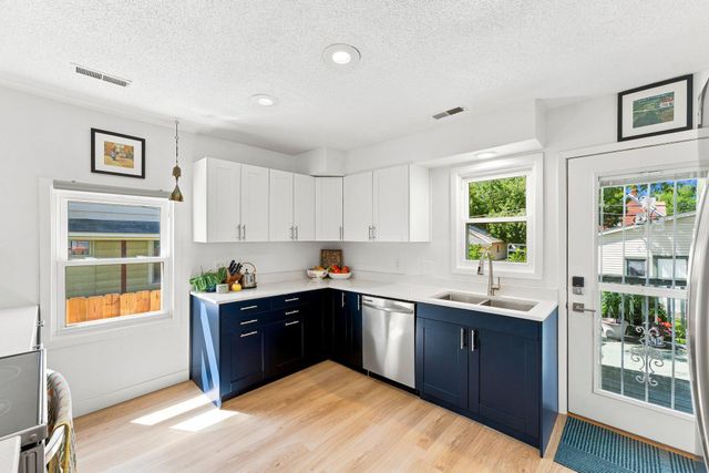 397 Thomas Avenue, Saint Paul, MN 55103