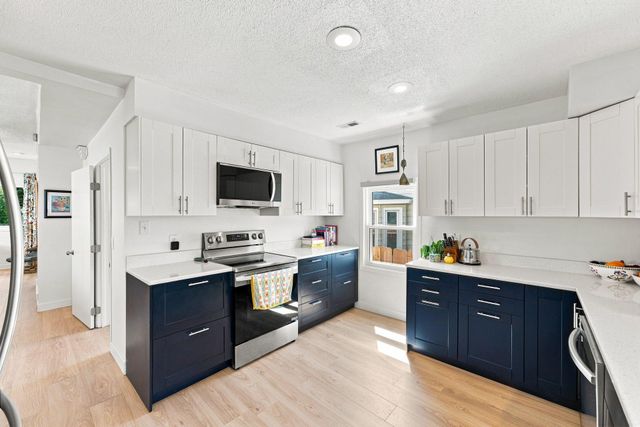397 Thomas Avenue, Saint Paul, MN 55103