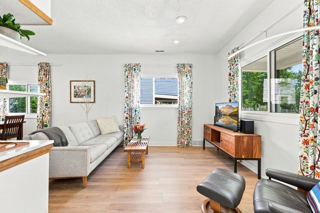 397 Thomas Avenue, Saint Paul, MN 55103