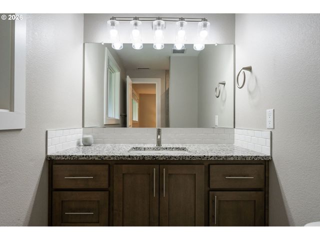 417 Nw 84TH Cir, Vancouver, WA 98665