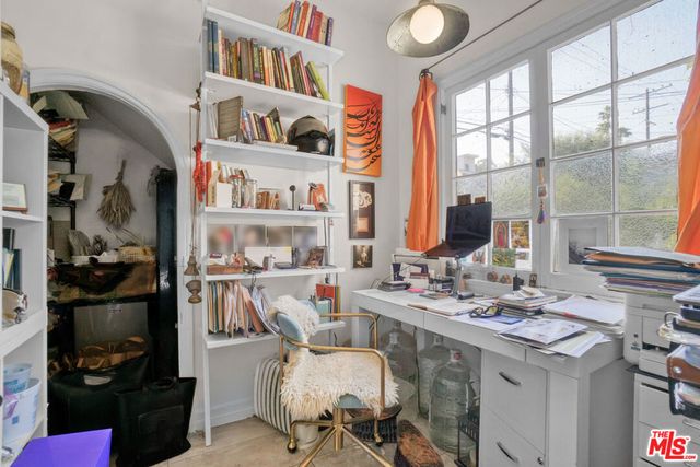 2420 N Beachwood Drive, Los Angeles, CA 90068