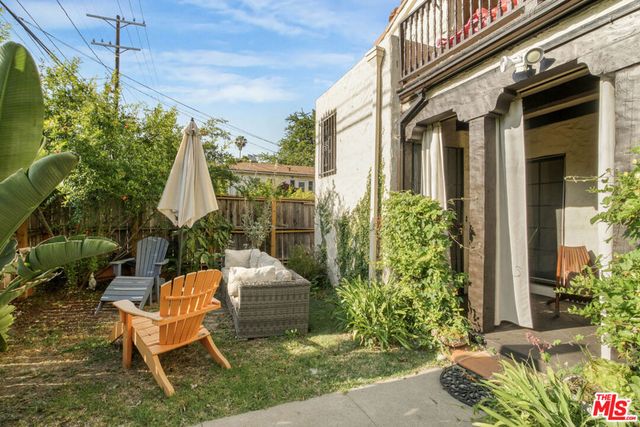 2420 N Beachwood Drive, Los Angeles, CA 90068