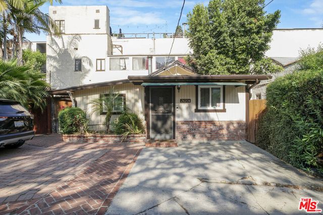 2420 N Beachwood Drive, Los Angeles, CA 90068