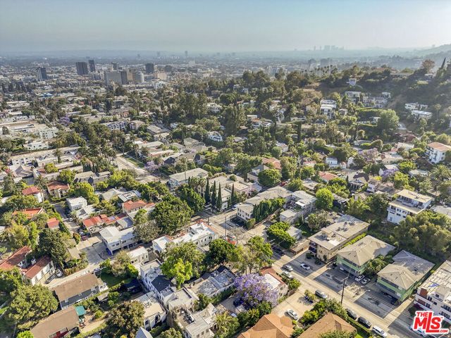 2420 N Beachwood Drive, Los Angeles, CA 90068
