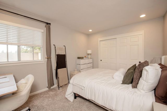 9639 N 10th Street, Fresno, CA 93720