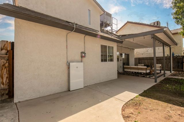 9639 N 10th Street, Fresno, CA 93720