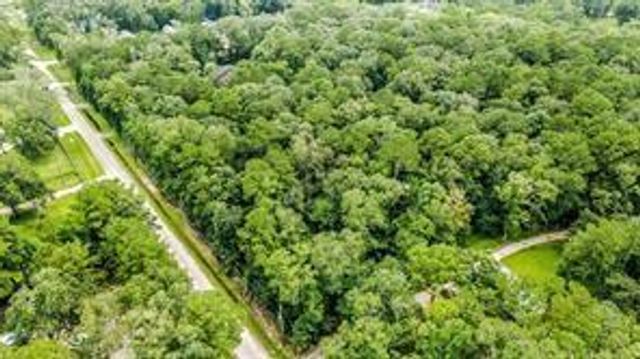 4 County Road 3561, New Caney, TX 77357