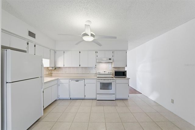 2220 SPANISH DRIVE 14, Clearwater, FL 33763