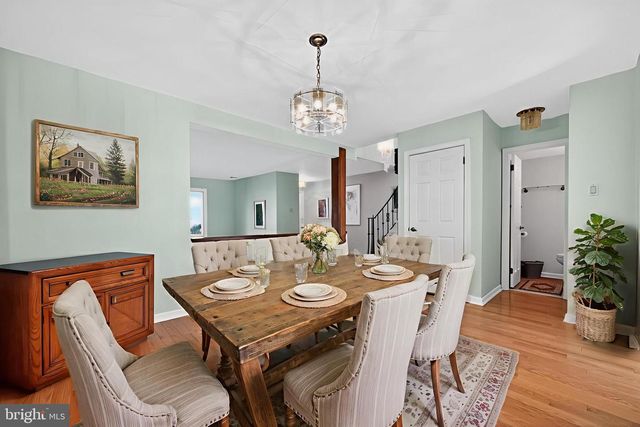 7 GARRISON PL, Newtown, PA 18940