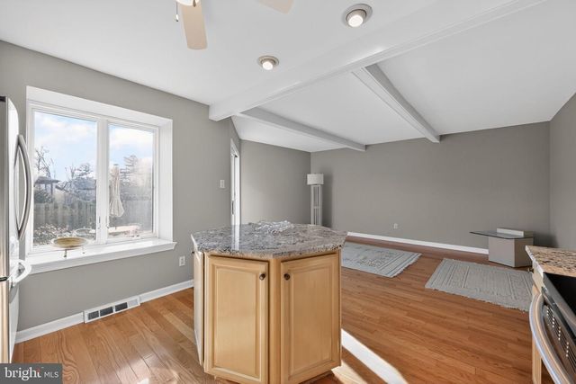 7 GARRISON PL, Newtown, PA 18940