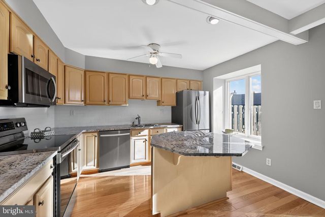 7 GARRISON PL, Newtown, PA 18940