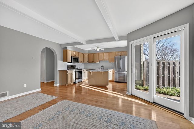 7 GARRISON PL, Newtown, PA 18940