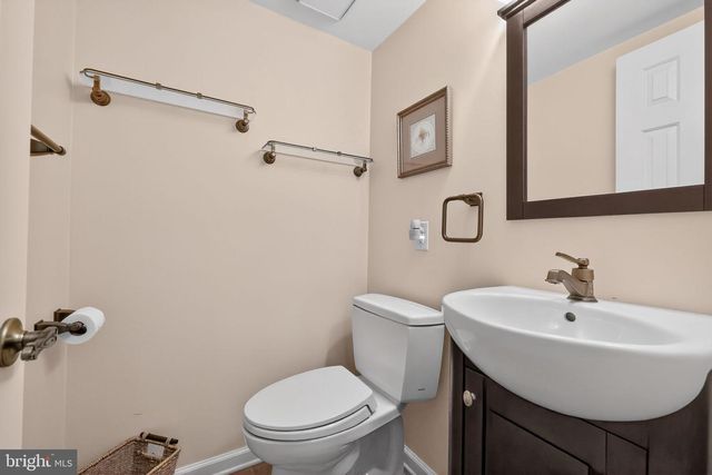 7 GARRISON PL, Newtown, PA 18940