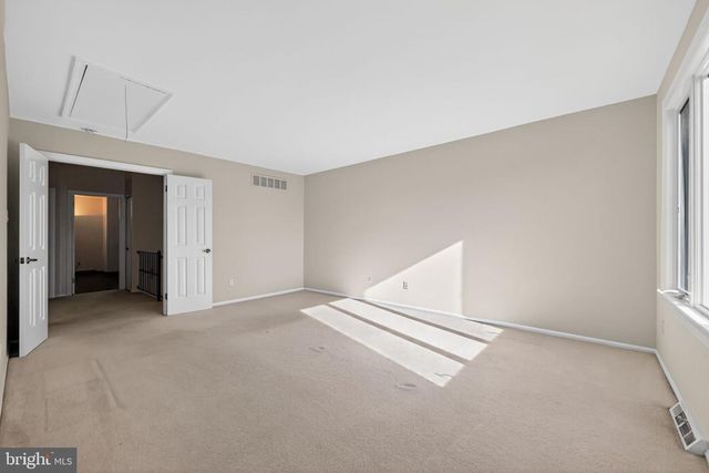 7 GARRISON PL, Newtown, PA 18940