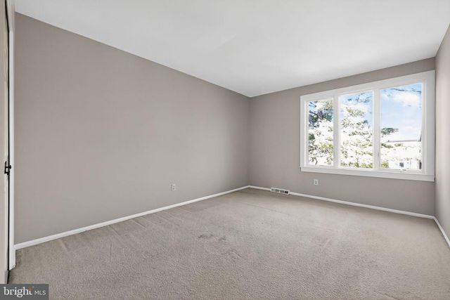 7 GARRISON PL, Newtown, PA 18940