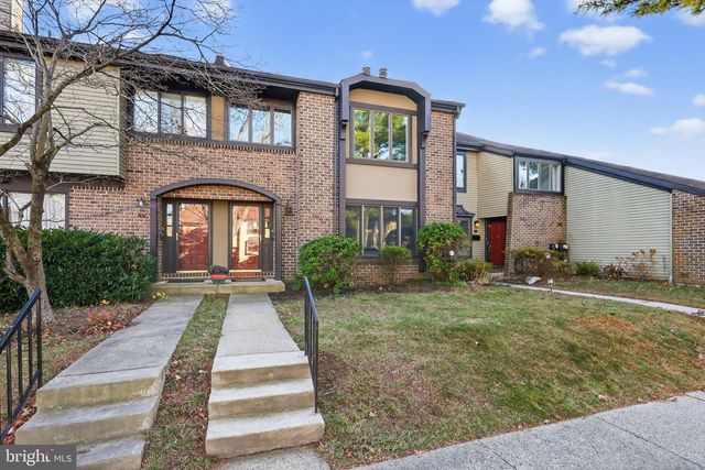 7 GARRISON PL, Newtown, PA 18940