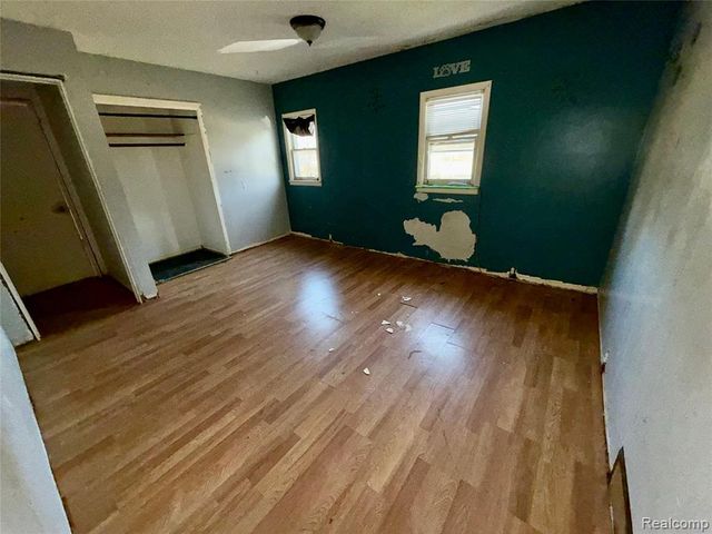 3233 W Home Avenue, Flint, MI 48504