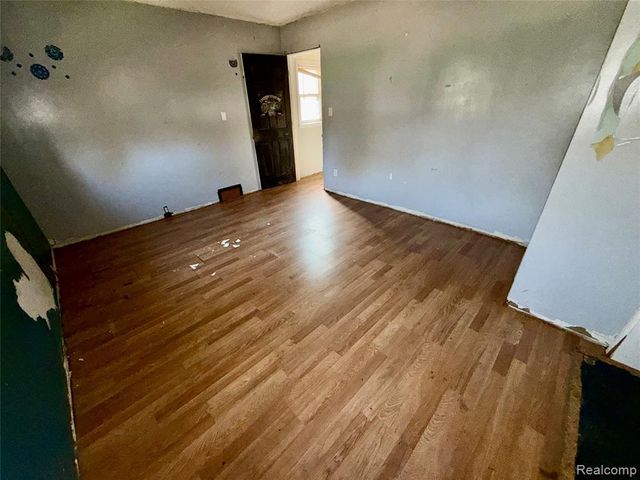 3233 W Home Avenue, Flint, MI 48504